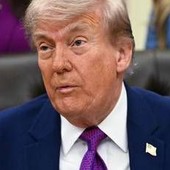 Iran-Usa, Trump: "La tregua è appesa a un filo" Iran-Usa, Trump: "La tregua è appesa a un filo"