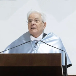 Mattarella “Ue indispensabile per la pace, sappia dire di no ai conflitti”