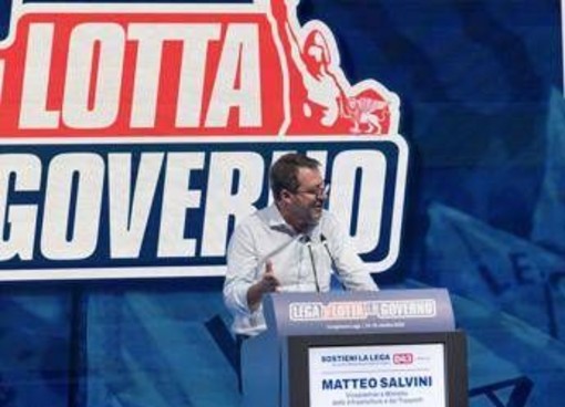 Lega, Salvini riconfermato segretario con 465 voti: "Saremo secondo partito, stop armi a Kiev"