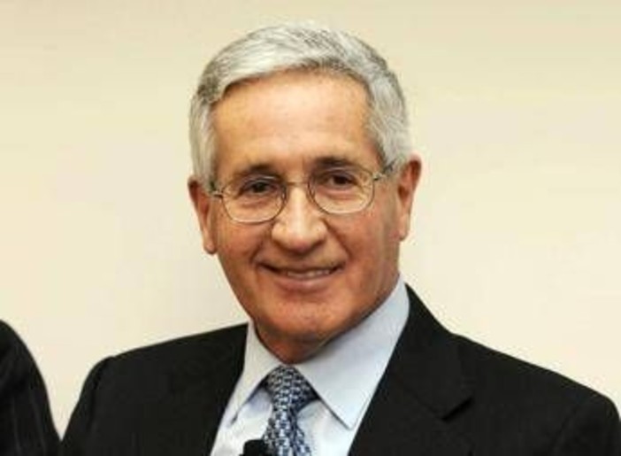 Addio a de Adamich, morto a 84 anni l'ex pilota e telecronista di F1 Addio a de Adamich, morto a 84 anni l'ex pilota e telecronista di F1