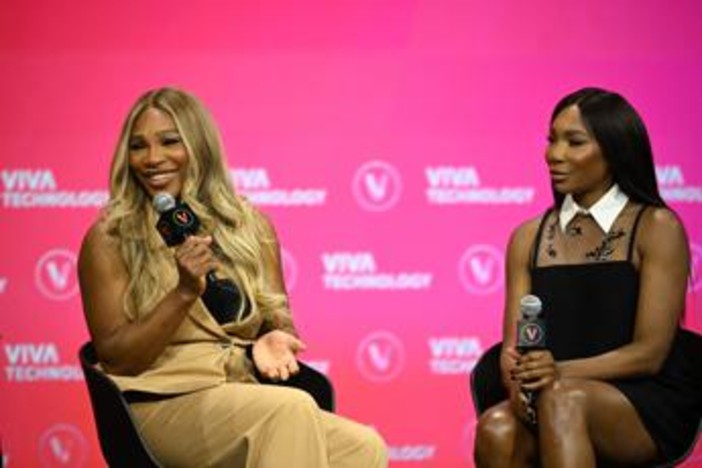 Wimbledon, le sorelle Williams tornano insieme in doppio Wimbledon, le sorelle Williams tornano insieme in doppio