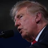 Cortei, Trump: "Chi crea problemi in Francia, Italia e Spagna odia questi Paesi"