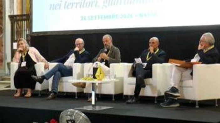 Coldiretti e Philip Morris Italia celebrano a Napoli i 15 anni dagli accordi di filiera Coldiretti e Philip Morris Italia celebrano a Napoli i 15 anni dagli accordi di filiera