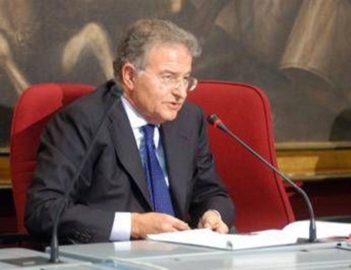 Cicchitto: &quot;Meloni durerà 5 anni, Forza Italia sopravviverà perché serve partito anti-Salvini&quot;