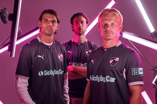Palermo Calcio, storia e nuova energia nel Neon Kit 26/27