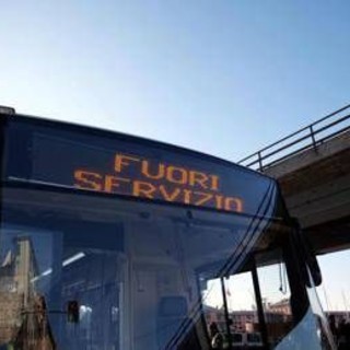 Sciopero 7 novembre, treni e trasporti pubblici: chi si ferma, orari e fasce di garanzia Sciopero 7 novembre, treni e trasporti pubblici: chi si ferma, orari e fasce di garanzia