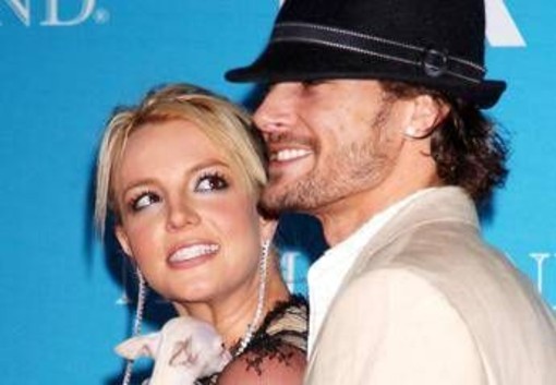 L'ex marito di Britney Spears rompe il silenzio: &quot;Situazione al limite&quot;