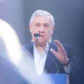 Tajani: "I fratelli Berlusconi? Ottimi rapporti da sempre, noi siamo uniti"