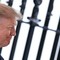 Iran, Trump sospende gli attacchi: "Ma si arrivi subito a un accordo" Iran, Trump sospende gli attacchi: "Ma si arrivi subito a un accordo"