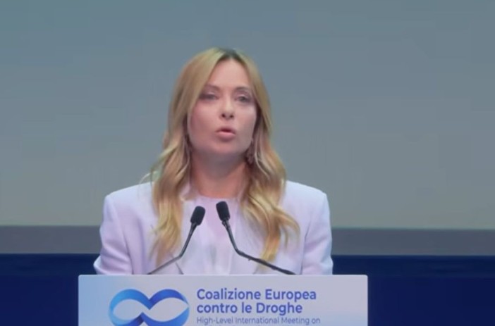 Meloni “La droga rende schiavi e gli schiavi non sono liberi” Meloni “La droga rende schiavi e gli schiavi non sono liberi”