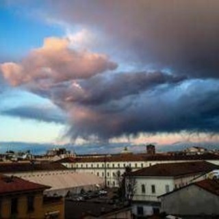 Maltempo, cieli grigi e Ottobrata: il meteo spacca l'Italia