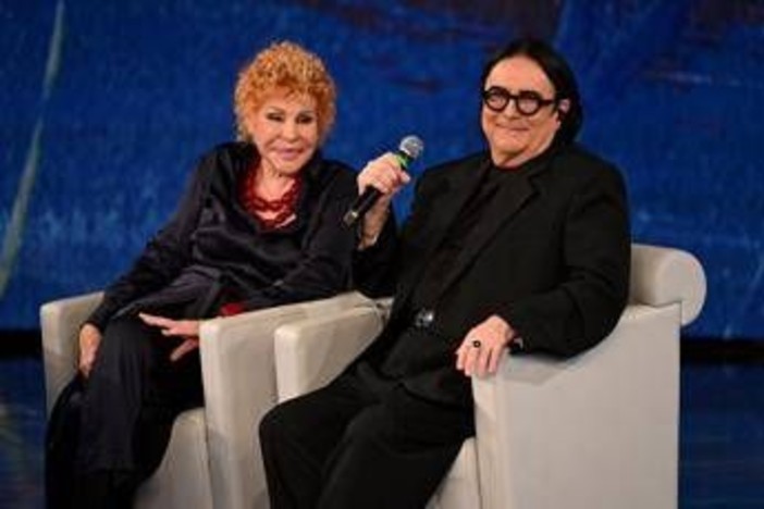 Ornella Vanoni, il messaggio di Renato Zero: "Perdo un pezzo di cuore" Ornella Vanoni, il messaggio di Renato Zero: "Perdo un pezzo di cuore"