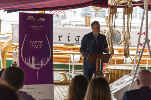 Vinitaly.USA, 26-27 ottobre a New York 300 aziende italiane e buyer da 35 nazioni Vinitaly.USA, 26-27 ottobre a New York 300 aziende italiane e buyer da 35 nazioni