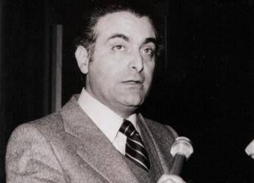 Omicidio Piersanti Mattarella, arresti domiciliari per l'ex prefetto Piritore: "Depistò le indagini" Omicidio Piersanti Mattarella, arresti domiciliari per l'ex prefetto Piritore: "Depistò le indagini"
