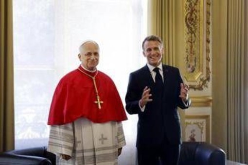 Papa: "Stop a corsa armamenti, possesso armi nucleari non è garanzia di sicurezza". Macron: "La Francia è dalla parte della pace" Papa: "Stop a corsa armamenti, possesso armi nucleari non è garanzia di sicurezza". Macron: "La Francia è dalla parte della pace"