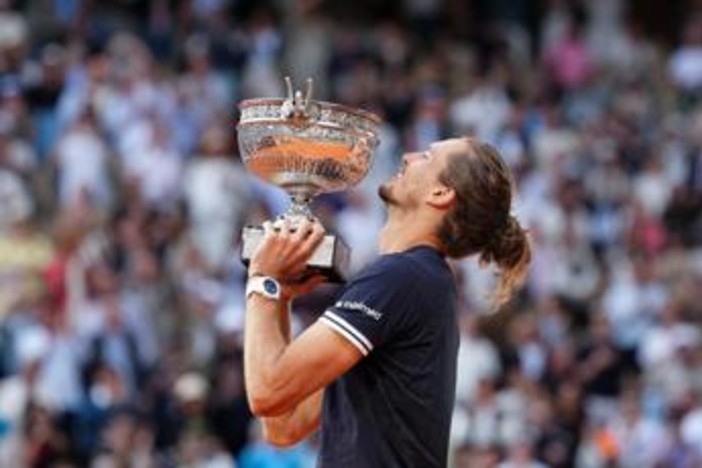 Zverev e il segreto dietro trionfo a Parigi: "Ho fatto 60 iniezioni..." Zverev e il segreto dietro trionfo a Parigi: "Ho fatto 60 iniezioni..."