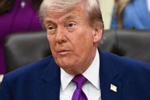 Iran-Usa, Trump: "La tregua è appesa a un filo" Iran-Usa, Trump: "La tregua è appesa a un filo"