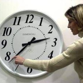Stanotte torna l'ora solare e si dorme un'ora in più