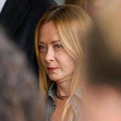 Meloni: "In Cdm a breve norma con numero massimo studenti stranieri in classe e divieto burqa" Meloni: "In Cdm a breve norma con numero massimo studenti stranieri in classe e divieto burqa"