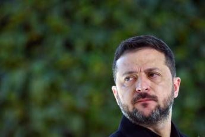 Ucraina, Zelensky propone a Putin incontro al G20 di Miami: "Dobbiamo parlarci"