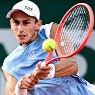 Roland Garros, impresa Arnaldi: batte Tsitsipas e vola al terzo turno Roland Garros, impresa Arnaldi: batte Tsitsipas e vola al terzo turno