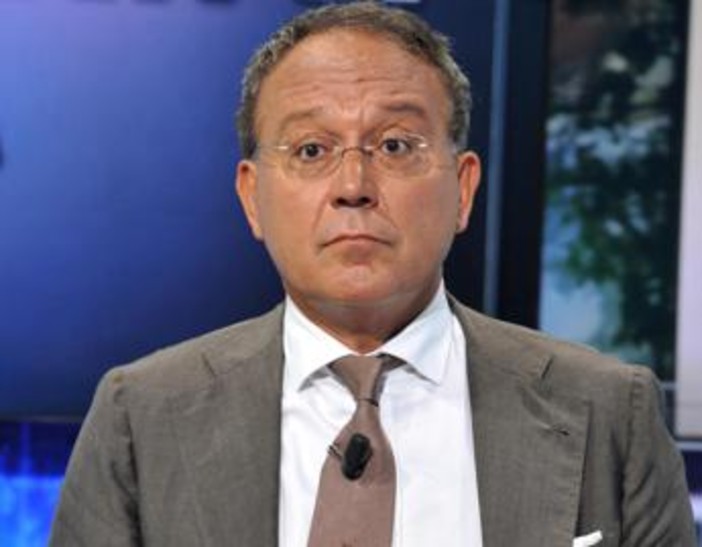 Enrico Varriale, confermata in appello condanna a 10 mesi per stalking Enrico Varriale, confermata in appello condanna a 10 mesi per stalking