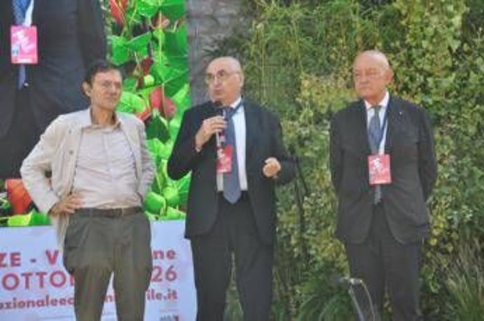 Firenze, conclusa l'ottava edizione del Festival Nazionale dell'Economia Civile Firenze, conclusa l'ottava edizione del Festival Nazionale dell'Economia Civile