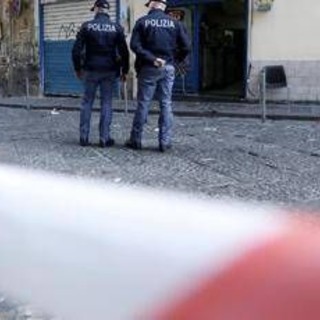 Lite tra ragazzini in centro a Napoli, accoltellato 14enne: 15enne fermato per tantato omicidio