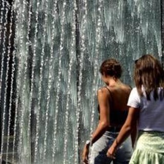 Caldo record, continua l'onda rossa: 19 città in massima allerta, verso Ferragosto di fuoco Caldo record, continua l'onda rossa: 19 città in massima allerta, verso Ferragosto di fuoco