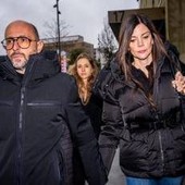 Crans-Montana, la polizia indaga sui Moretti per appropriazione indebita e legami con criminali Crans-Montana, la polizia indaga sui Moretti per appropriazione indebita e legami con criminali