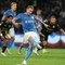 Hojlund sbaglia il rigore, arbitro fa ripetere e De Bruyne segna: caos in Napoli-Frosinone Hojlund sbaglia il rigore, arbitro fa ripetere e De Bruyne segna: caos in Napoli-Frosinone