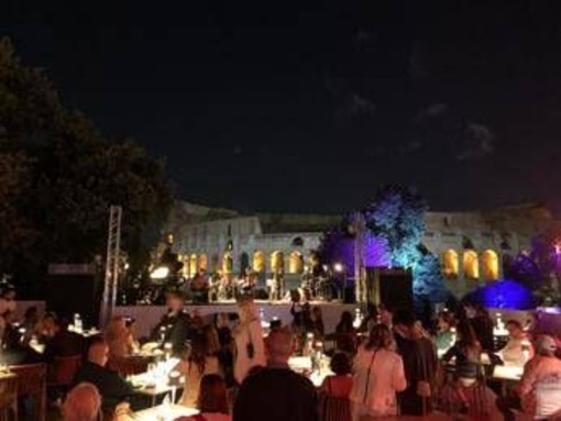 Lo swing di Mellone incanta il Colosseo, tra volti noti della tv e un inedito &quot;gluten free&quot;