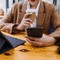 Donna più multitasking dell'uomo? La scienza smonta lo stereotipo: c'è una sola differenza