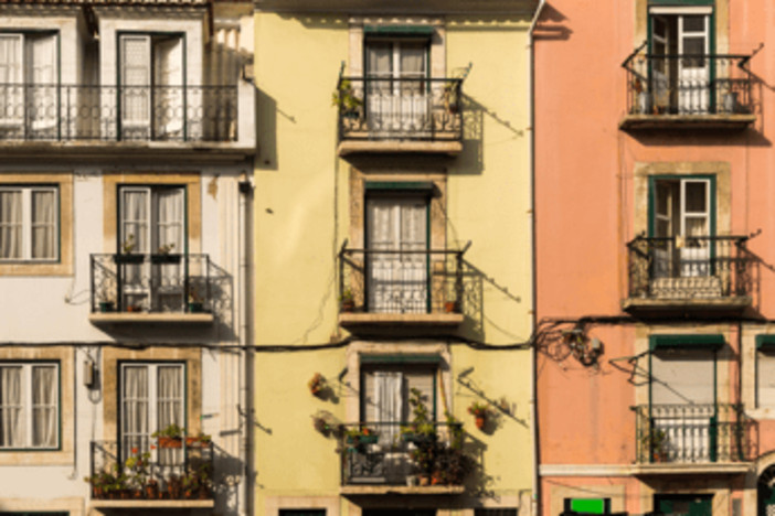 Manovra, SoloAffitti: "Aumento cedolare pesa 60 euro ma proprietari tornano ad affitto residenziale" Manovra, SoloAffitti: "Aumento cedolare pesa 60 euro ma proprietari tornano ad affitto residenziale"