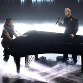Sanremo, Ramazzotti e Keys incantano con 'L'Aurora': è standing ovation