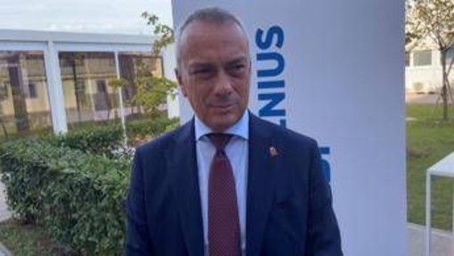 Fresenius Kabi, Pasini: "Nuova linea di produzione dà lustro alla provincia di Verona" Fresenius Kabi, Pasini: "Nuova linea di produzione dà lustro alla provincia di Verona"