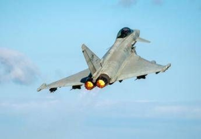 Jet russi violano lo spazio aereo della Lituania, intervengono i caccia italiani Jet russi violano lo spazio aereo della Lituania, intervengono i caccia italiani