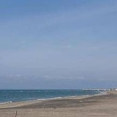 Si tuffa dal pontile e muore: mistero su un giovane senza documenti a Ostia Si tuffa dal pontile e muore: mistero su un giovane senza documenti a Ostia