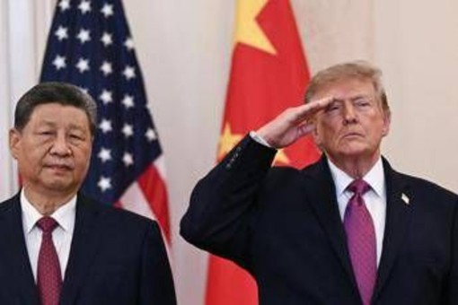 Trump accoglie Xi alla Casa Bianca: "Usa e Cina hanno fatto passi da gigante insieme" Trump accoglie Xi alla Casa Bianca: "Usa e Cina hanno fatto passi da gigante insieme"