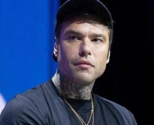 Milano, il 'corto circuito' degli scontri: quando il Codacons e Fedez si ritrovano dalla stessa parte
