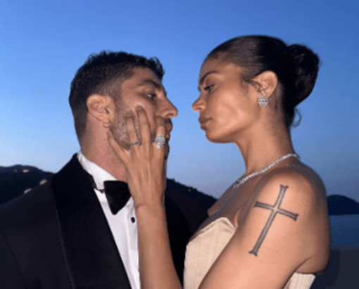 Andrea Iannone compie 36 anni, la dolce dedica di Elodie: &quot;Auguri amore&quot;