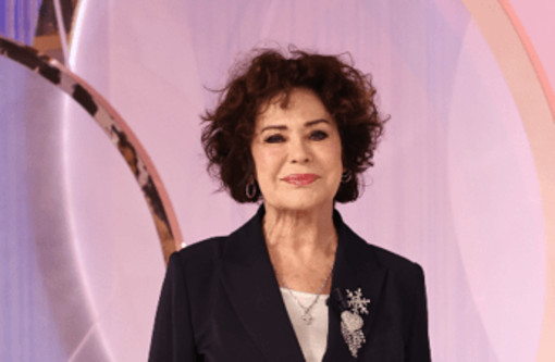 Corinne Clery confessa: "Ho un tutore legale per difendermi da mio figlio" Corinne Clery confessa: "Ho un tutore legale per difendermi da mio figlio"
