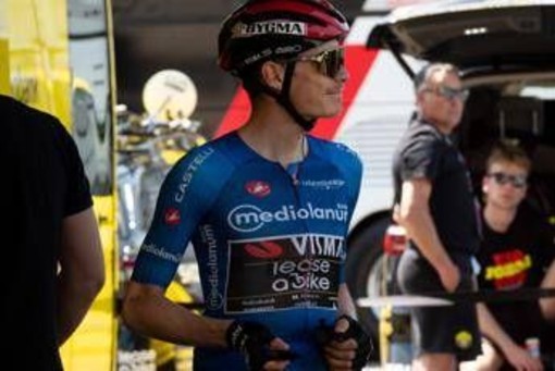 Giro d'Italia, Vingegaard vince 14esima tappa e conquista maglia rosa Giro d'Italia, Vingegaard vince 14esima tappa e conquista maglia rosa