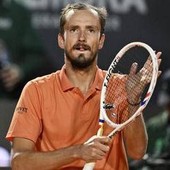 Internazionali, Medvedev batte Landaluce e raggiunge Sinner in semifinale Internazionali, Medvedev batte Landaluce e raggiunge Sinner in semifinale