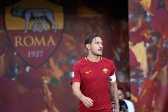 I 50 anni di Francesco Totti: mezzo secolo di classe, lealtà e amore eterno per la Roma