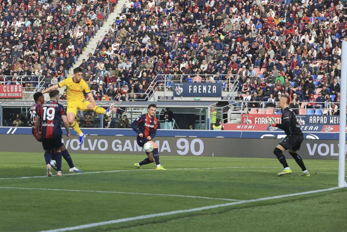 Il Verona espugna Bologna e riparte nella lotta salvezza Il Verona espugna Bologna e riparte nella lotta salvezza