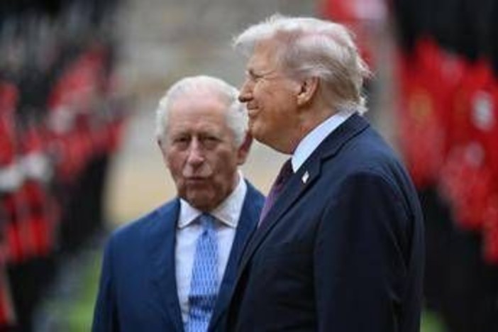 Re Carlo da Trump, royal editor Jobson: "È la prova del fuoco del suo regno"