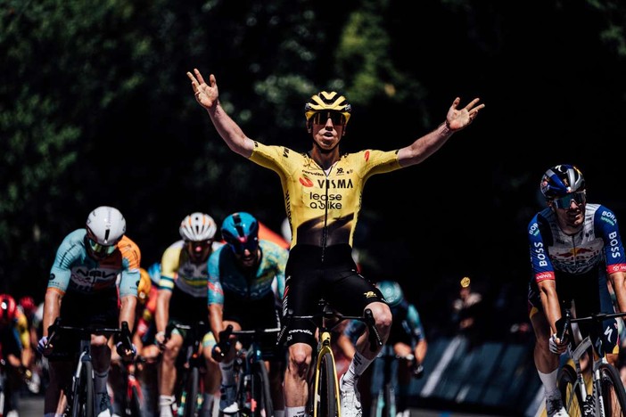 Brennan vince la seconda tappa della Vuelta, Pogacar resta in maglia rossa Brennan vince la seconda tappa della Vuelta, Pogacar resta in maglia rossa