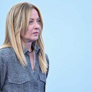 Meloni “Il governo tiene la barra dritta e non scappa”