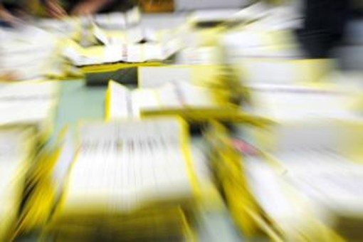 Sondaggio politico: FdI al 30% e Pd al 22%